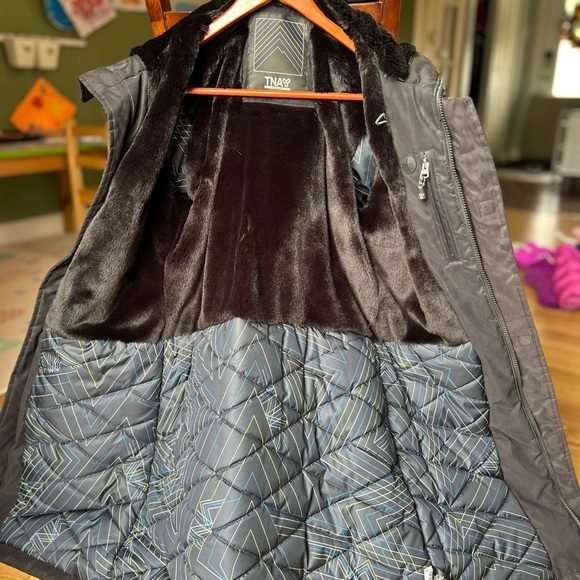 NWT TNA Aspen Parka - ladies Medium - Picture 3 of 6